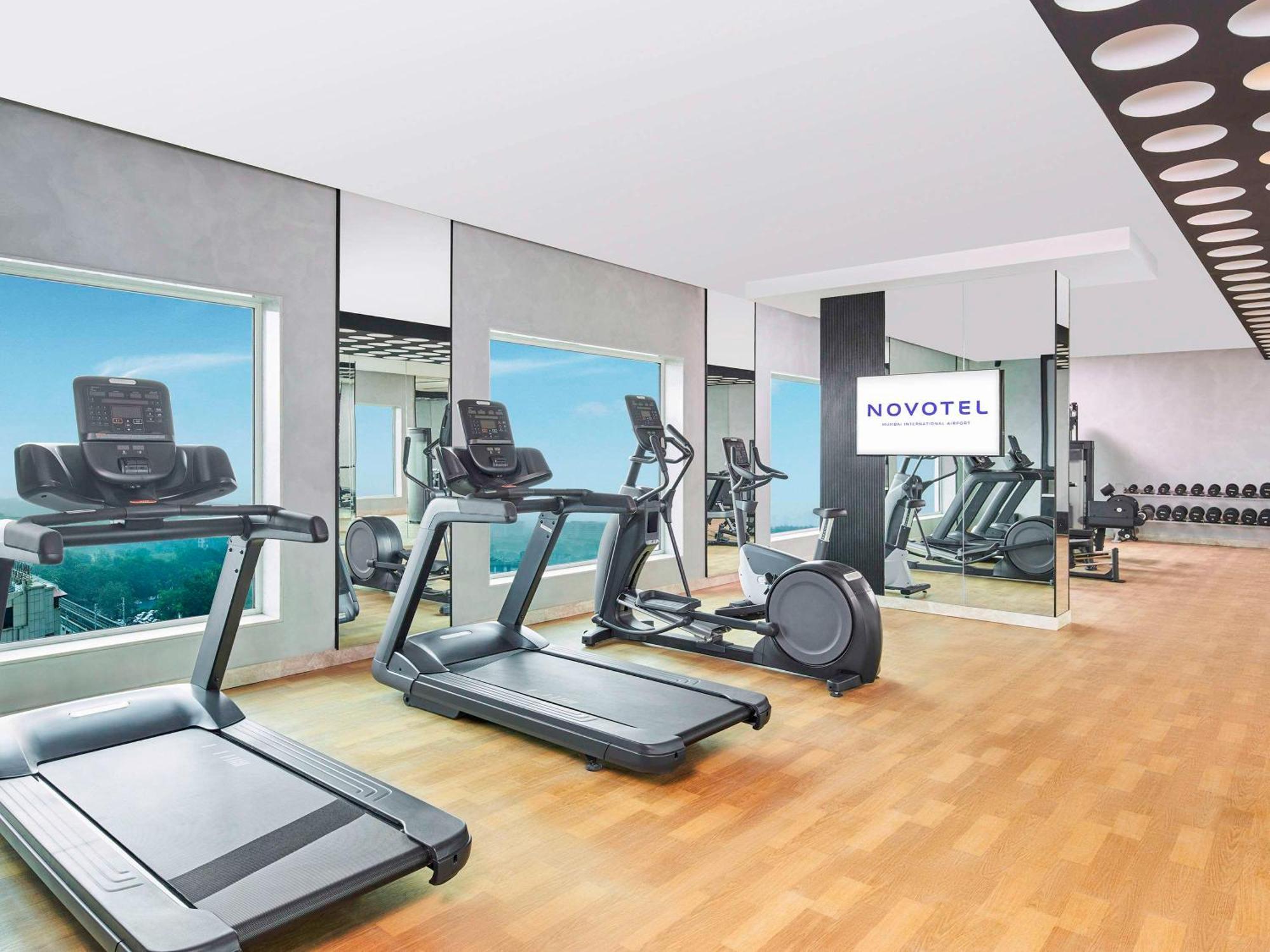Novotel Mumbai International Airport Екстериор снимка The gym at Novotel London West
