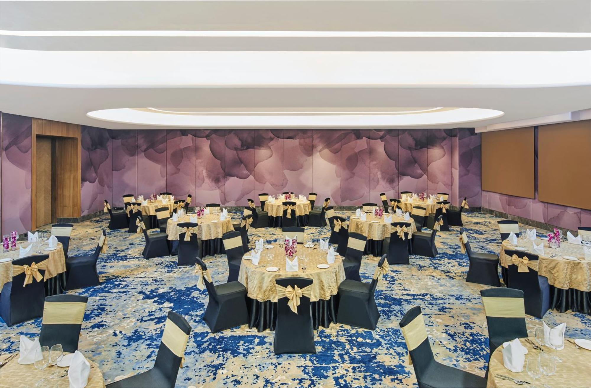 Novotel Mumbai International Airport Екстериор снимка The ballroom