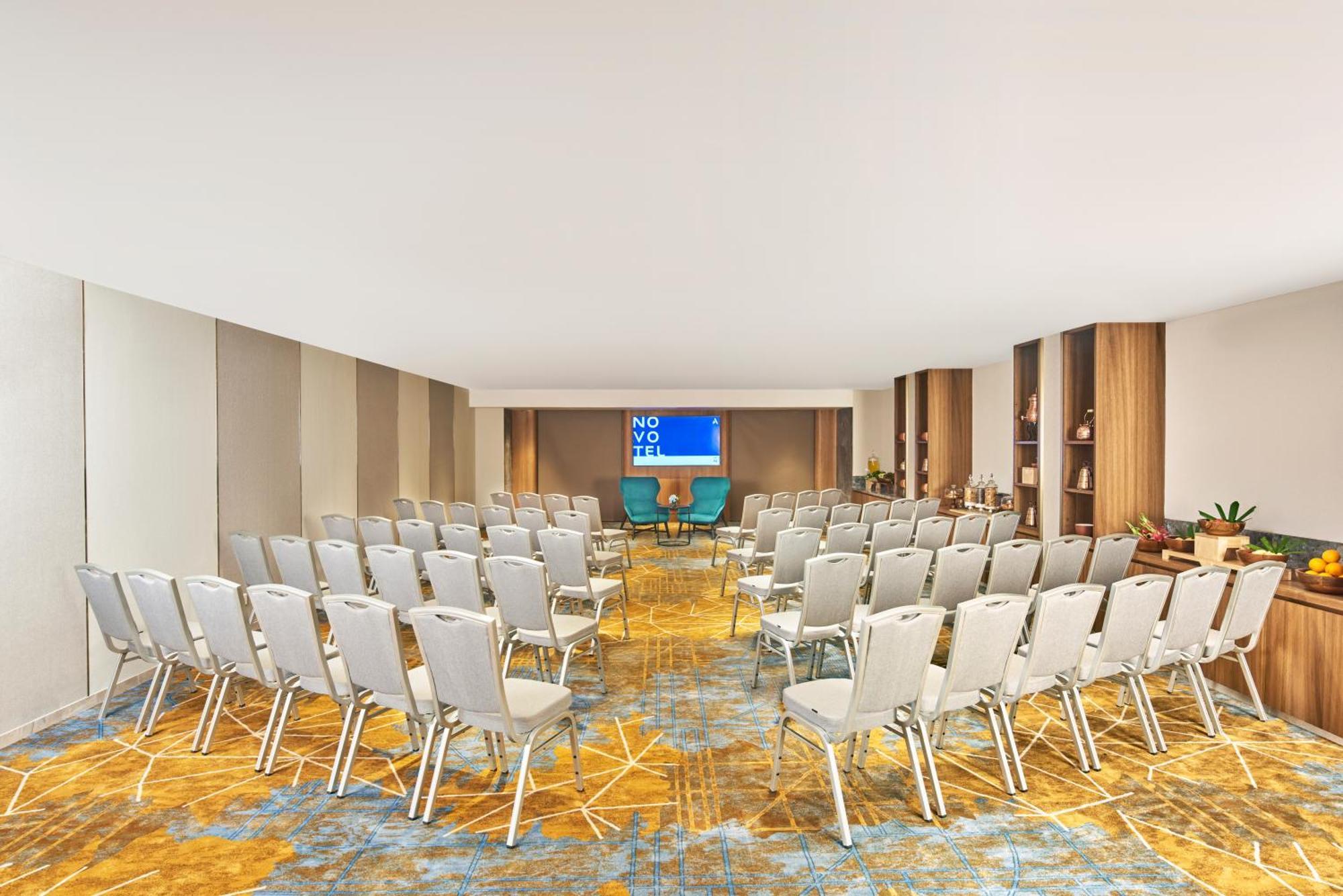 Novotel Mumbai International Airport Екстериор снимка Meeting room